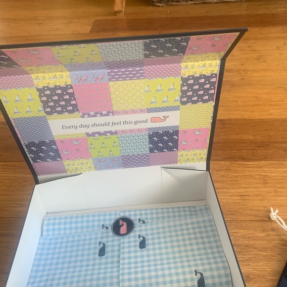 vineyard vines set - Picture 5 of 6